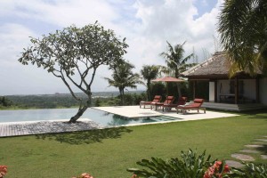 Villa In Padang Padang VPP-IR-TL 005