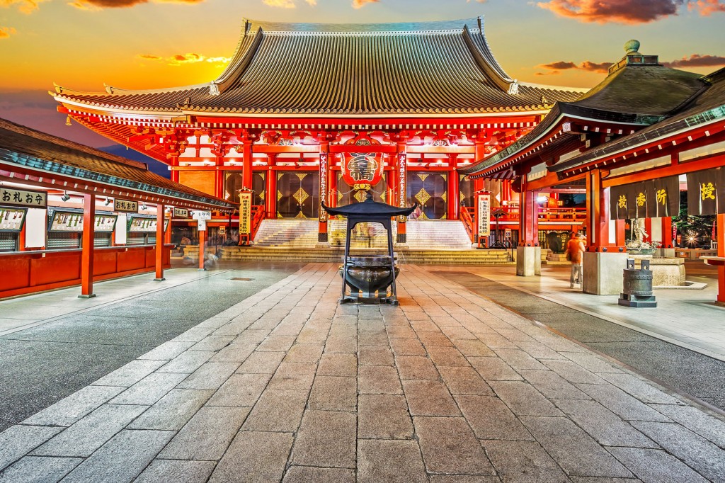 Sensoji-Temple-in-Tokyo,-Also-known-as-Asakusa-Kannon-Do_nextdestination_tropicallife