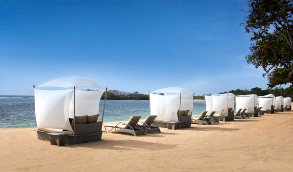 westin_Beach---Dream-Beds-copy_nextstay_tropicallife