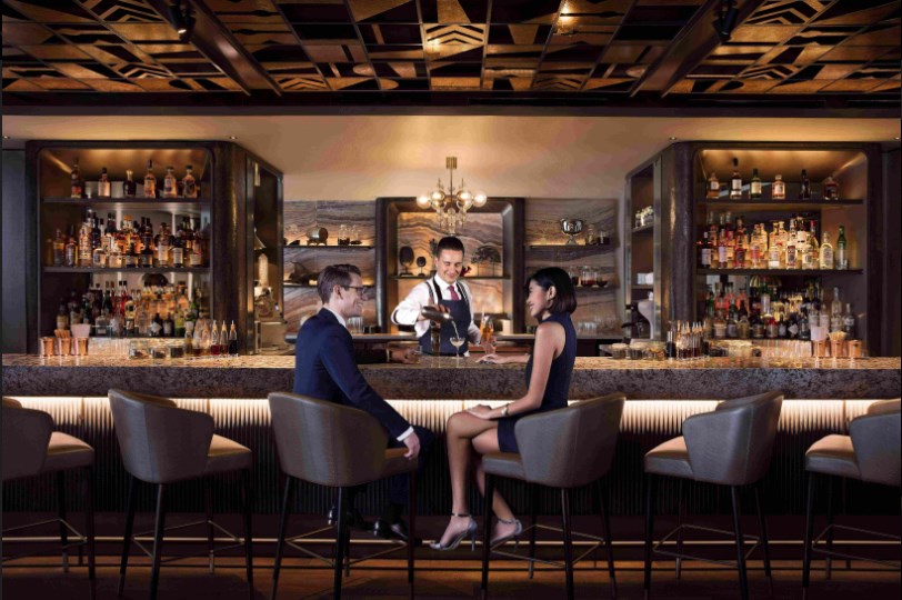 Chic New Mo Bar Debuts At Mandarin Oriental, Singapore