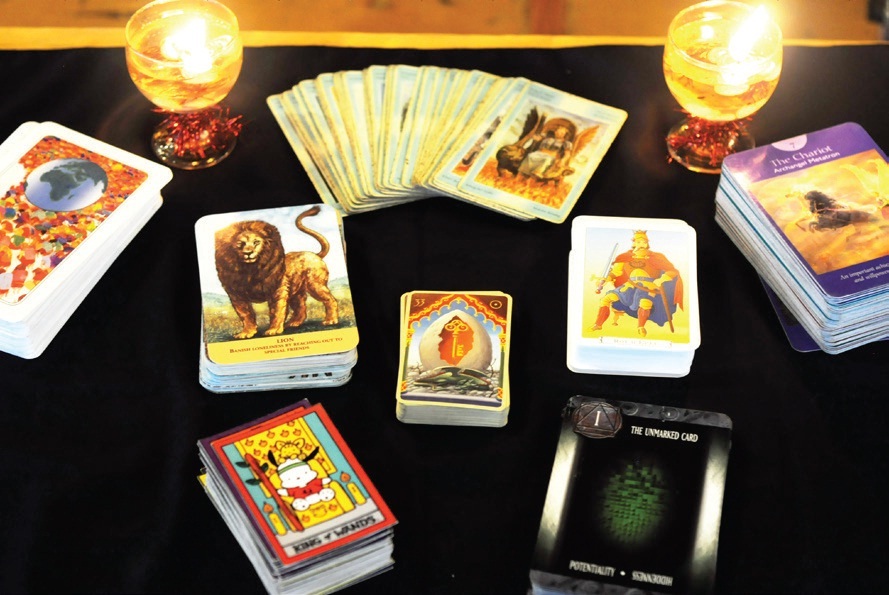 Mengintip Tahun 2016 dengan Tarot